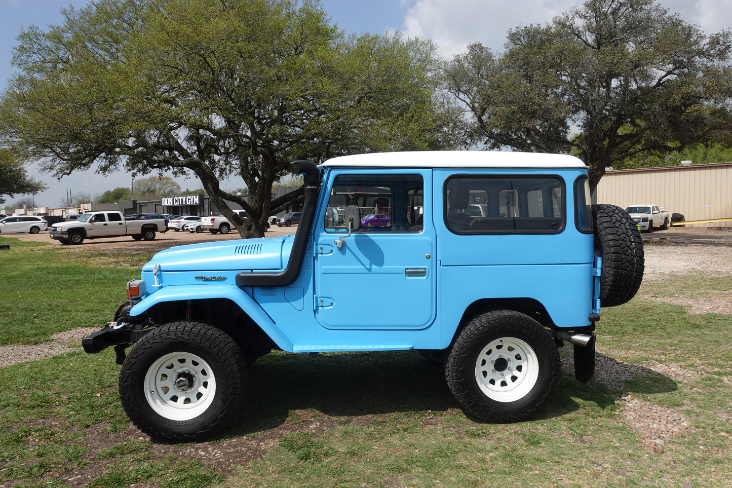 1975 Toyota Land Cruiser Blue