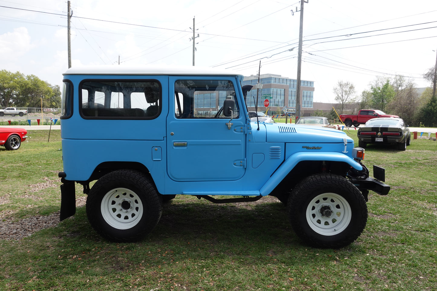 1975 Toyota Land Cruiser Blue