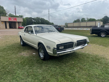 1968 Cougar White