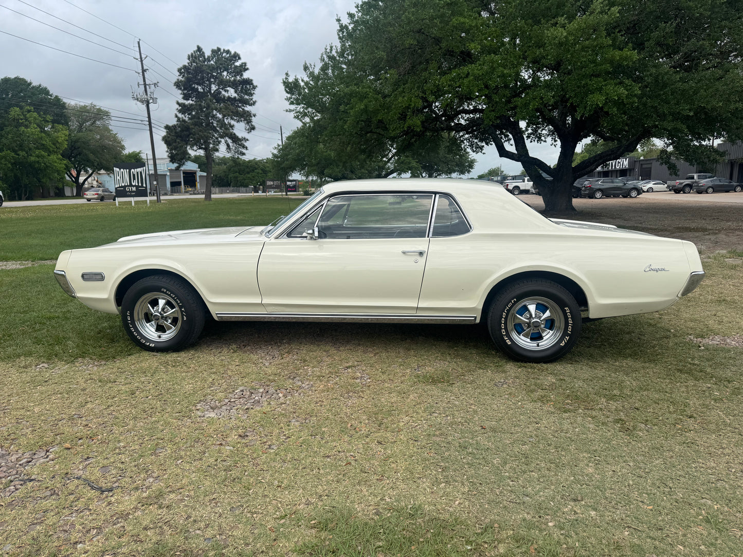 1968 Cougar White