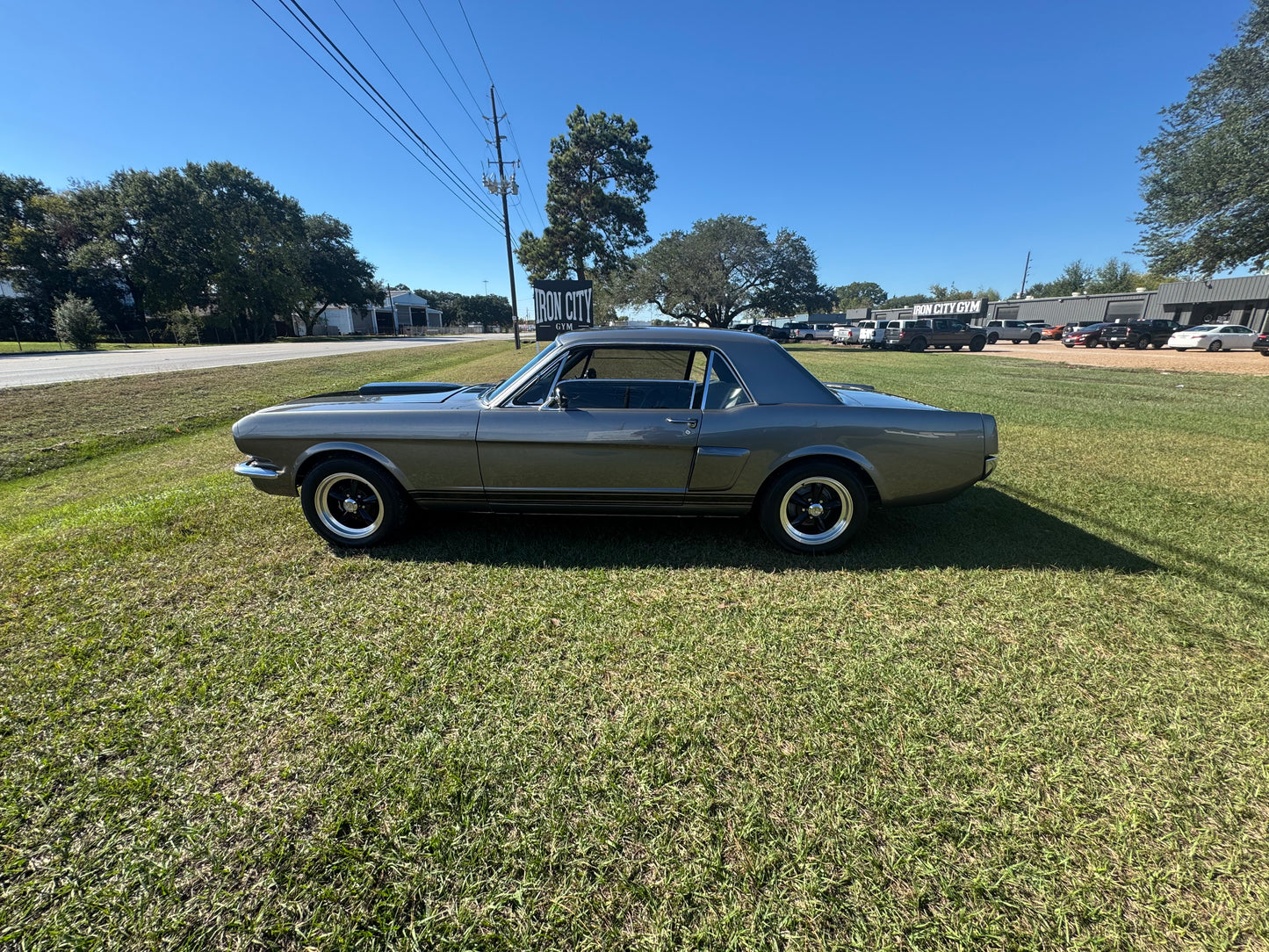 1966 Mustang Grey Black Stripes